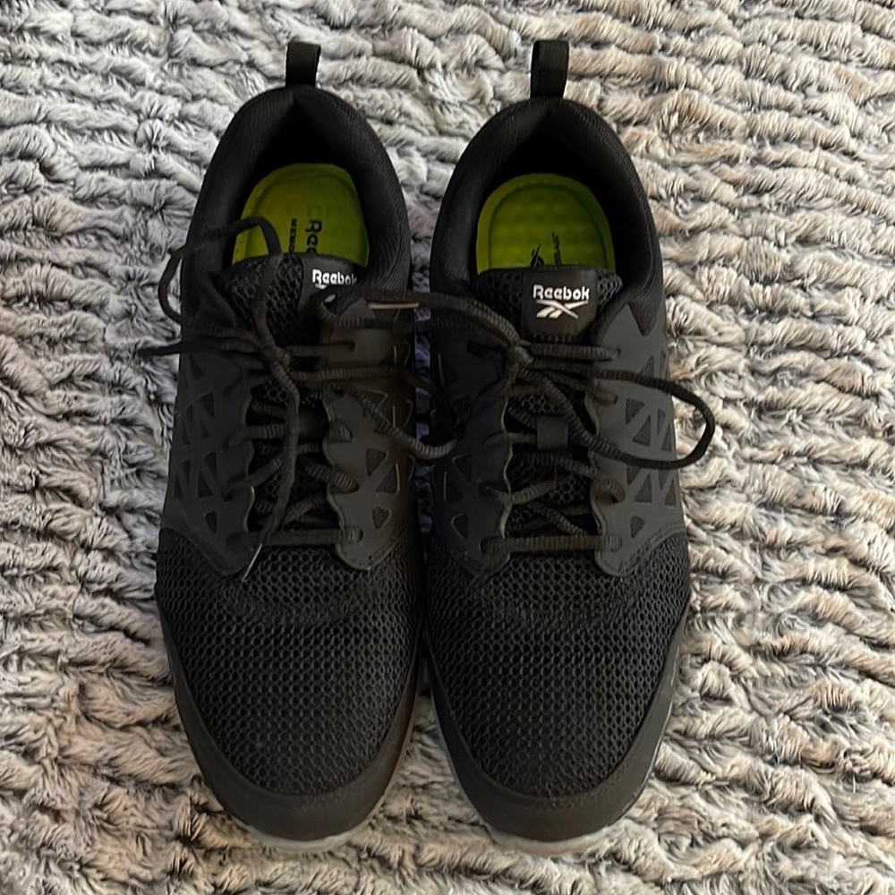 Reebok alloy toe work shoe